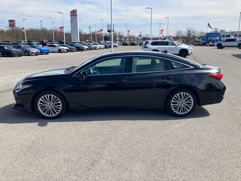 Used 2019 Toyota Avalon Limited w/ Advanced Safety Package image 4