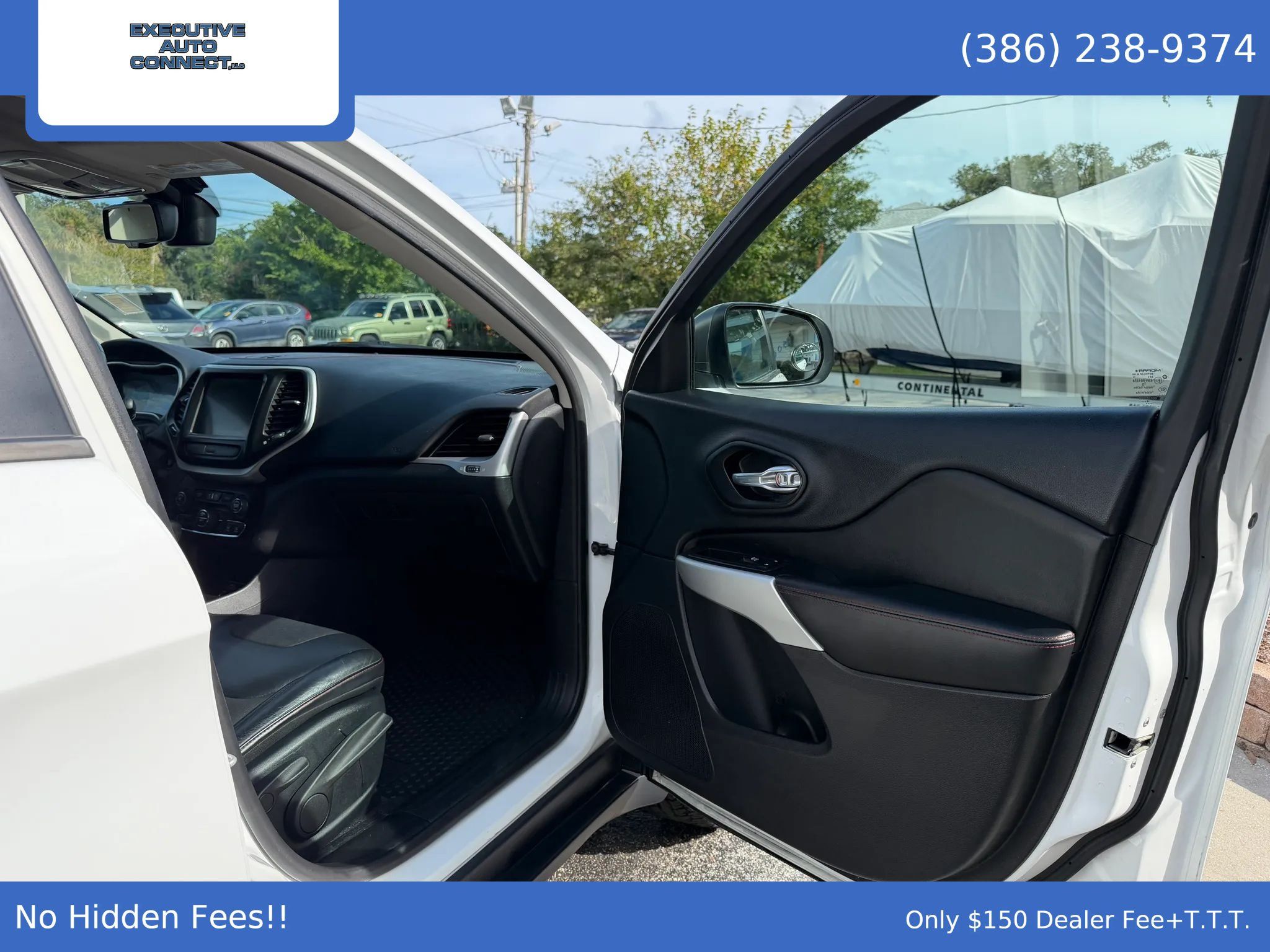 Used 2017 Jeep Cherokee Trailhawk w/ Comfort/Convenience Group AWD/4WD image 15
