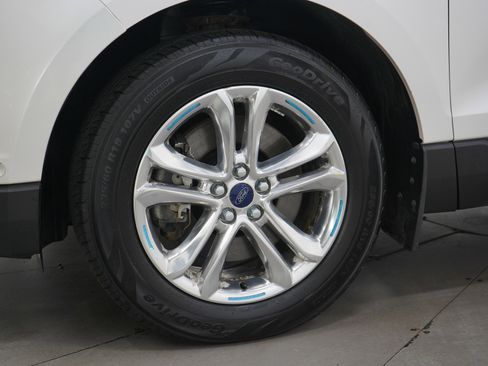 Used 2015 Ford Edge Titanium w/ Equipment Group 302A AWD/4WD image 29