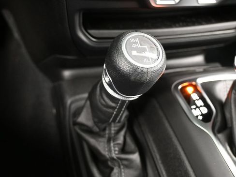 Used 2025 Jeep Gladiator Sport AWD/4WD image 20
