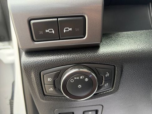 Used 2019 Ford F150 XLT w/ Equipment Group 302A Luxury AWD/4WD image 28