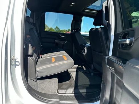 Used 2022 GMC Sierra 3500 AT4 w/ AT4 Preferred Package AWD/4WD image 14