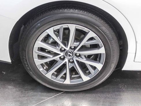 Certified 2025 Lexus ES 350 w/ Accessory Package (Z2) FWD image 12