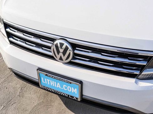 Used 2018 Volkswagen Tiguan SEL image 8
