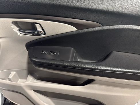 Used 2018 Honda Pilot EX-L image 16
