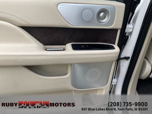 Used 2019 Lincoln Navigator L Reserve AWD/4WD image 25