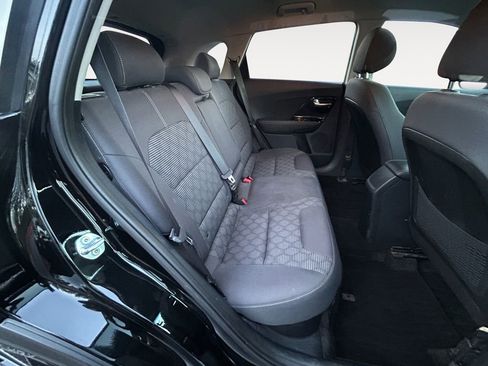 Used 2022 Kia Niro LXS w/ Digital Cluster Package image 12