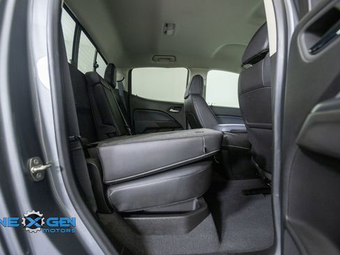 Used 2022 Chevrolet Colorado Z71 AWD/4WD image 39