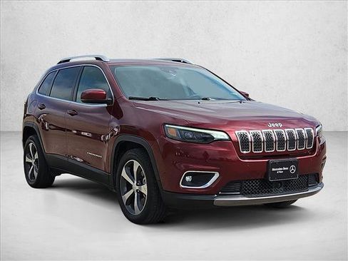 Used 2019 Jeep Cherokee Limited w/ Luxury Group image 3