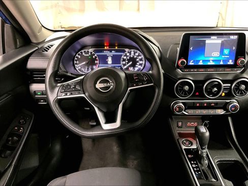 Used 2024 Nissan Sentra SV image 17