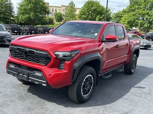 Used 2024 Toyota Tacoma TRD Off-Road image 8