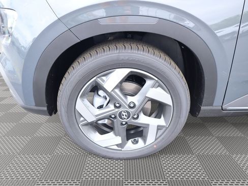 New 2026 Hyundai Venue SEL FWD image 4