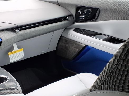 New 2027 Cadillac Optiq Sport w/ LPO, Floor Liner Package AWD/4WD image 10