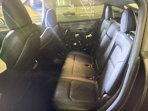 Used 2024 Tesla Model Y Long Range image 11