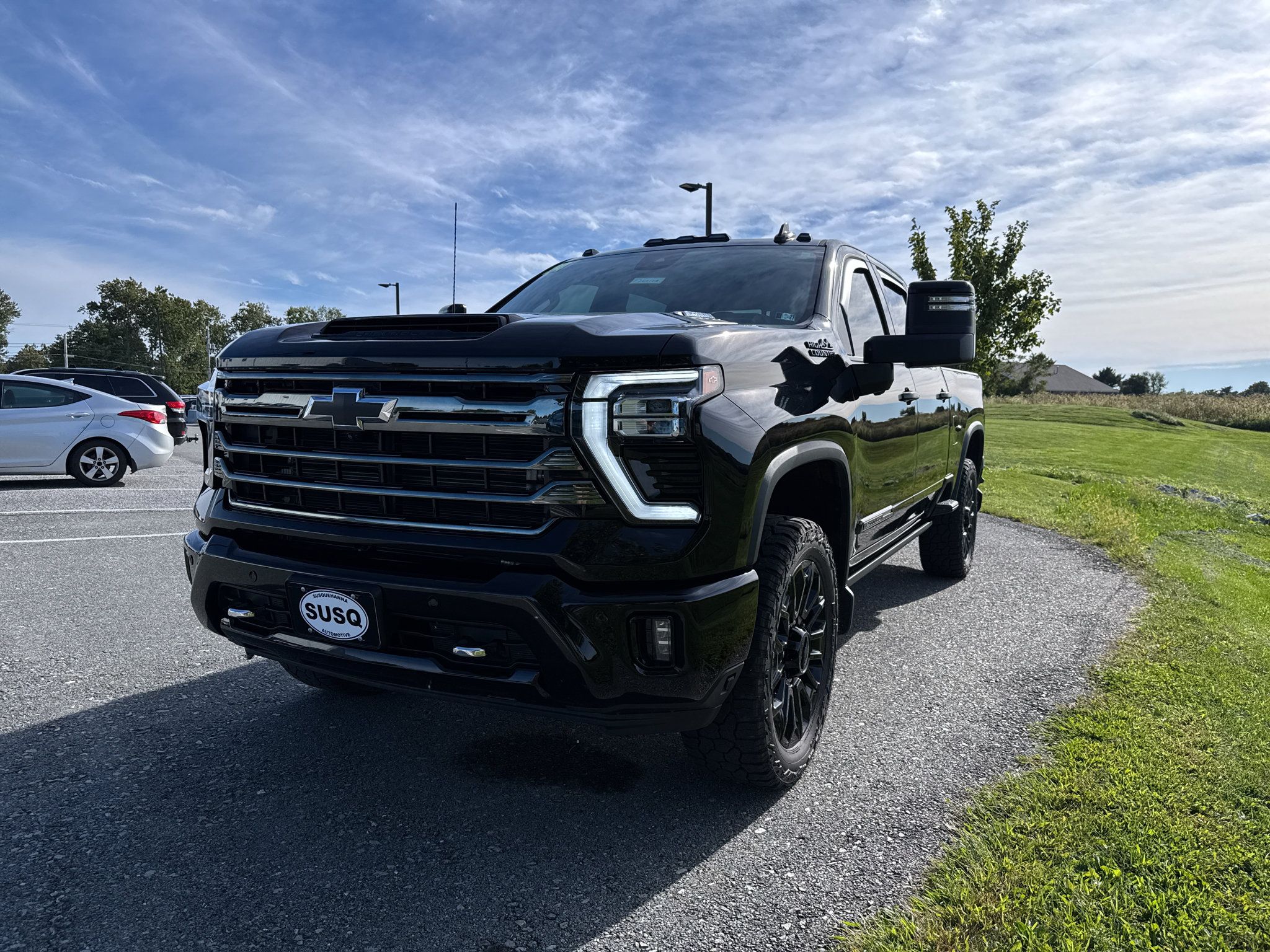 Used 2024 Chevrolet Silverado 2500 High Country w/ High Country Premium Package AWD/4WD image 18