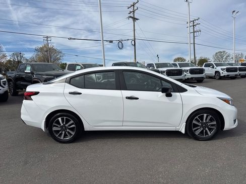 Used 2024 Nissan Versa S w/ S Plus Package FWD image 6