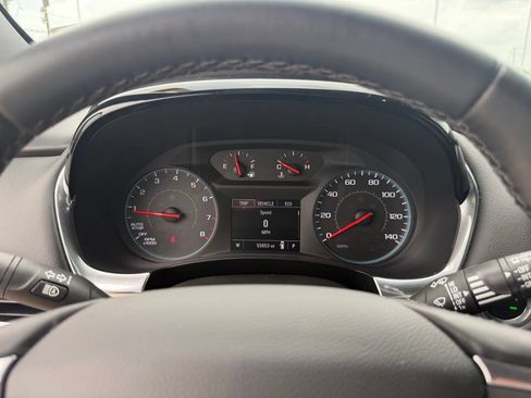 Used 2023 Chevrolet Traverse LT FWD image 12