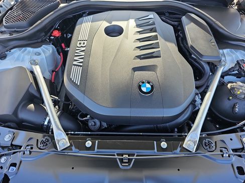 Used 2024 BMW 540i xDrive w/ Convenience Package image 31