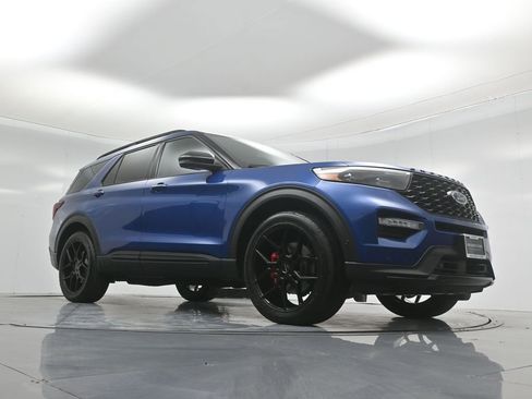 Used 2020 Ford Explorer ST w/ ST Street Pack image 49