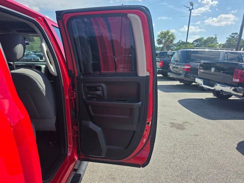 Used 2019 RAM 1500 Express w/ Express Value Package AWD/4WD image 13