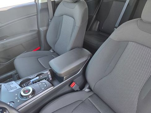 New 2027 Kia Sportage LX FWD image 11