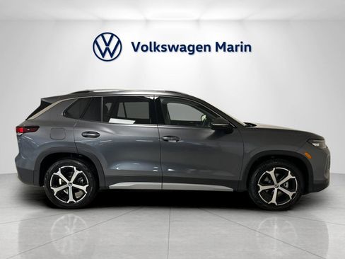 New 2026 Volkswagen Tiguan SE image 6