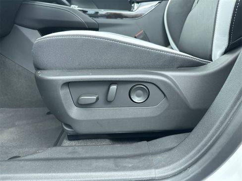 New 2025 Buick Envision Sport Touring image 14