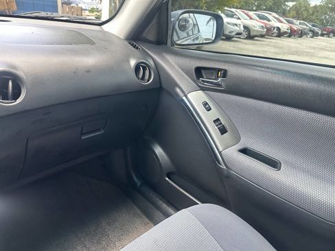 Used 2005 Toyota Matrix image 16