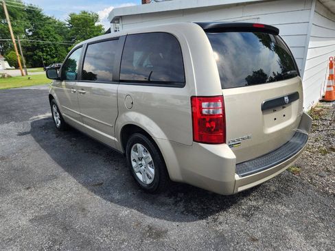 Used 2009 Dodge Grand Caravan SE w/ Climate Group FWD image 6