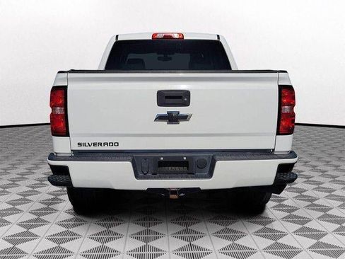 Used 2018 Chevrolet Silverado 1500 Custom w/ Custom Value Package image 5