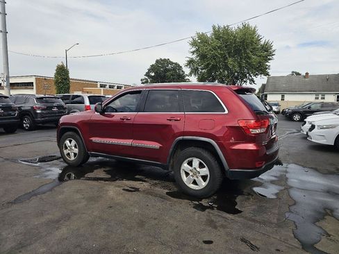 Used 2012 Jeep Grand Cherokee Laredo w/ Laredo E Group AWD/4WD image 7