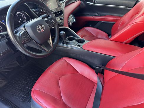 Used 2022 Toyota Camry XSE FWD image 9