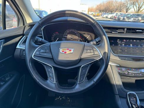 Used 2019 Cadillac XT5 Premium Luxury w/ Driver Assist Package image 10