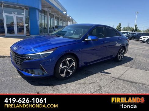 Used 2023 Hyundai Elantra Limited FWD image 2
