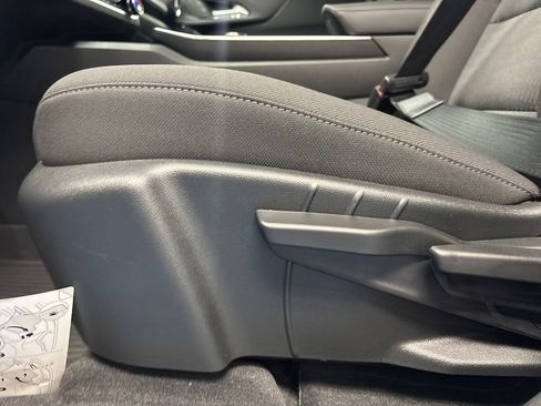 New 2026 Chevrolet Equinox LT FWD image 25