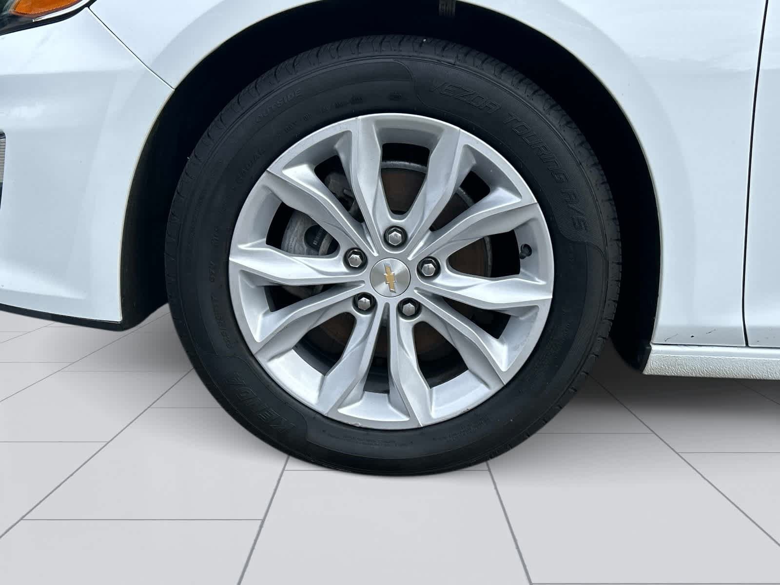 Used 2023 Chevrolet Malibu LT FWD image 9