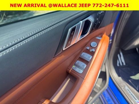 Used 2025 BMW X7 M60i w/ Climate Comfort Package AWD/4WD image 5