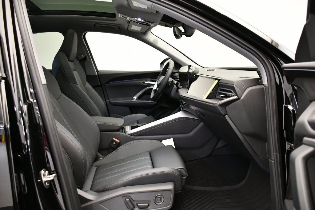 Used 2025 Audi Q5 Prestige AWD/4WD image 45