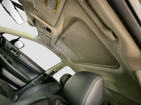 Used 2017 Subaru Outback 2.5i Limited AWD/4WD image 27