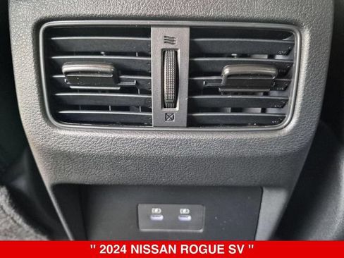 Certified 2024 Nissan Rogue SV w/ SV Premium Package AWD/4WD image 32