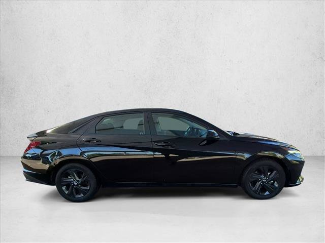 Used 2022 Hyundai Elantra SEL FWD image 4