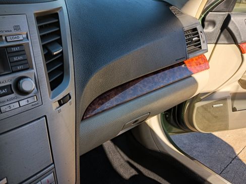 Used 2010 Subaru Outback 2.5i Limited image 22