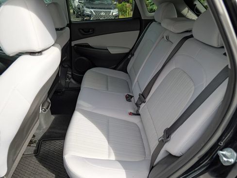 Used 2023 Hyundai Kona SEL AWD/4WD image 25