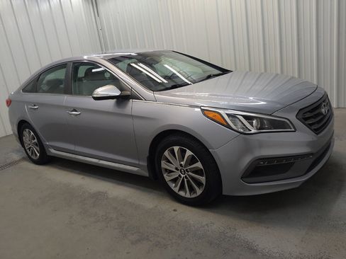 Used 2015 Hyundai Sonata Sport w/ Option Group 03 FWD image 11