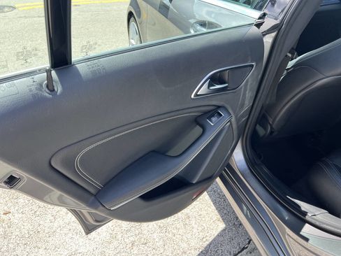 Used 2016 Mercedes-Benz CLA 250 4MATIC image 13