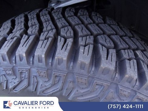 Used 2024 Ford Bronco Badlands AWD/4WD image 16