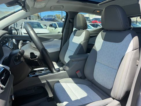 Used 2023 Chevrolet Bolt EUV Premier w/ Sun & Sound Package FWD image 19