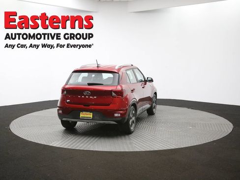 Used 2024 Hyundai Venue SEL image 39