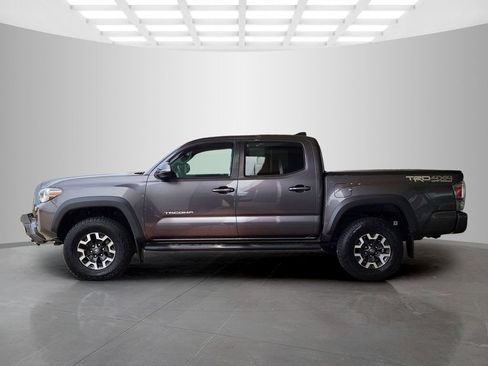 Used 2021 Toyota Tacoma TRD Off-Road w/ Technology Package AWD/4WD image 8