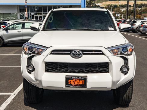 Used 2022 Toyota 4Runner SR5 Premium RWD image 19